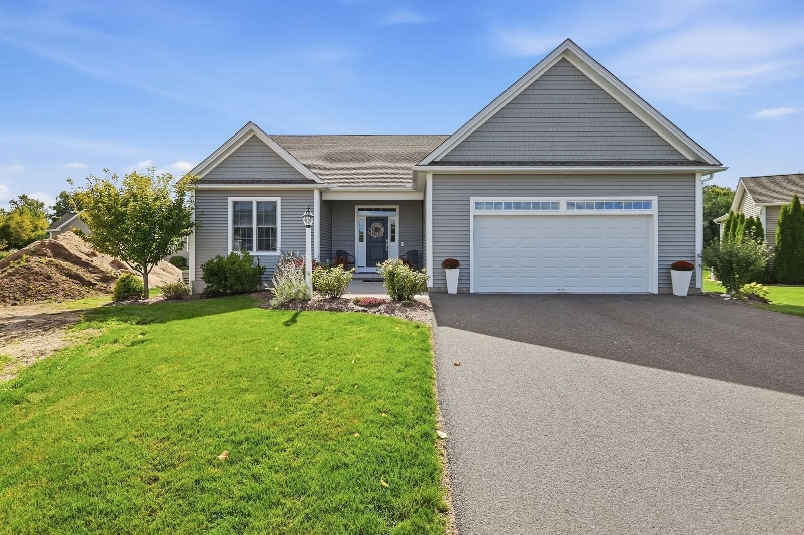 16 Ribbon Grass Ln #16 East Longmeadow — Photo 38 of 42