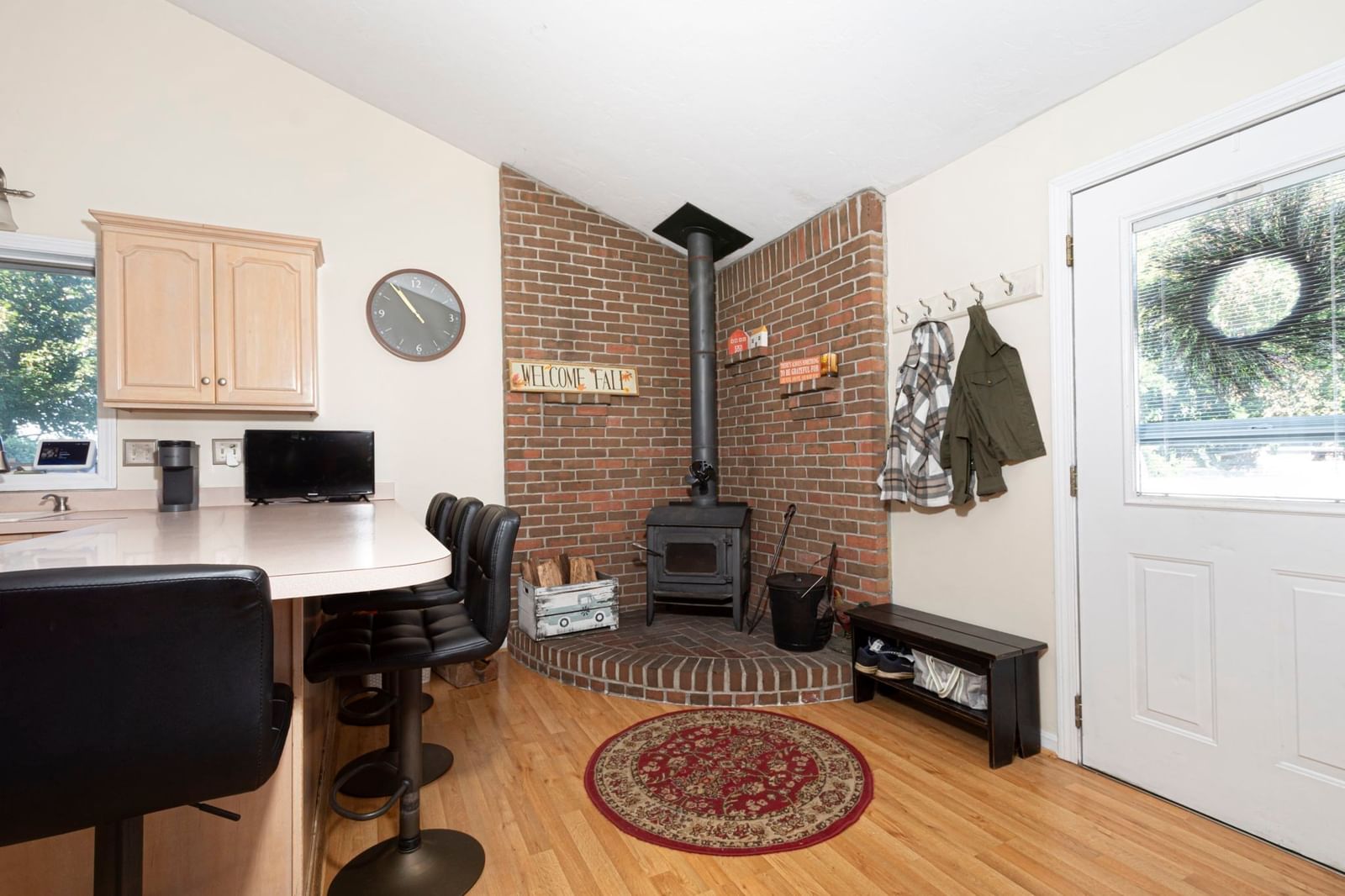 24 Lake St Hudson — Photo 5 of 36