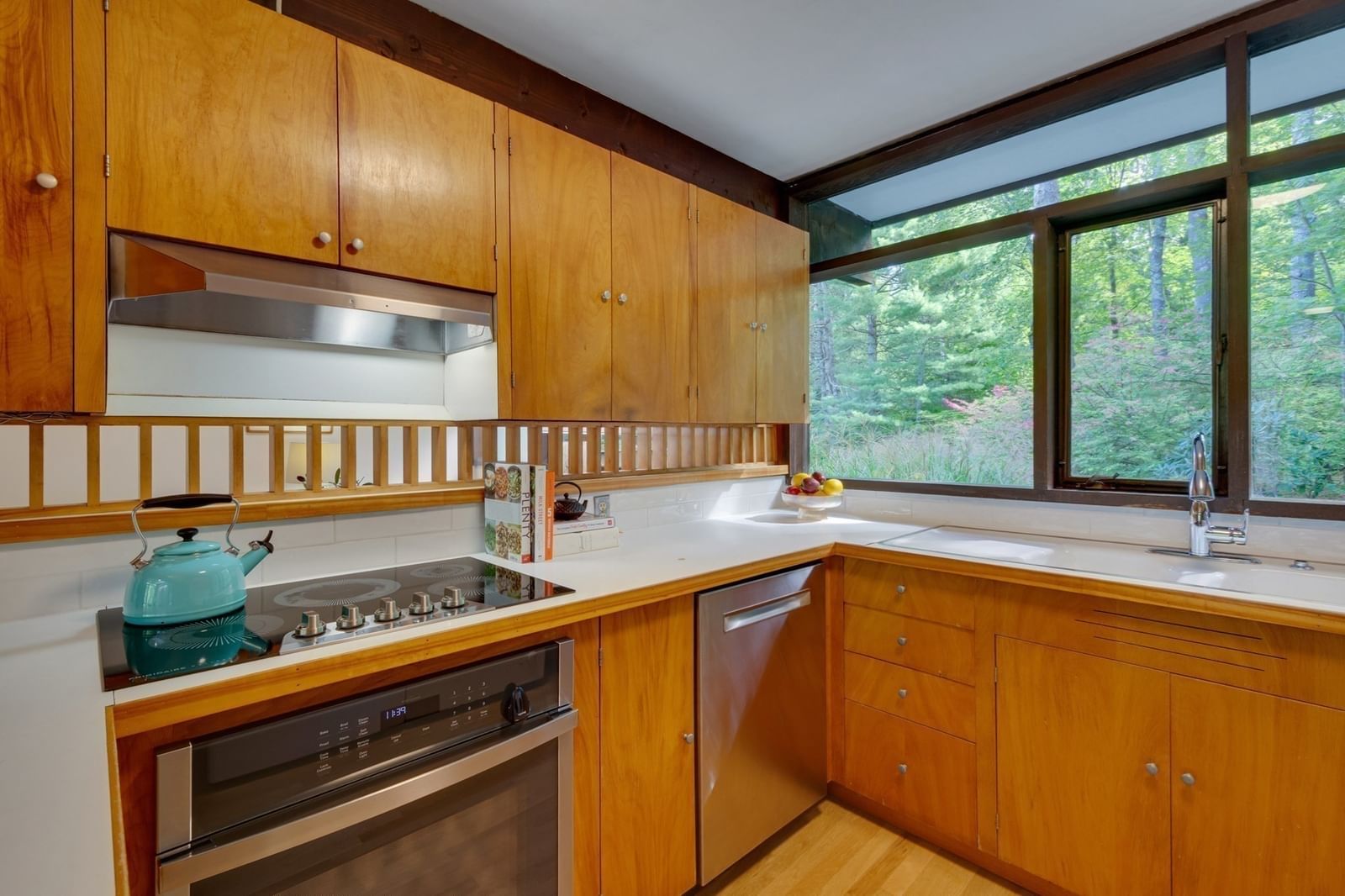 7 Old Conant Rd Lincoln — Photo 11 of 38