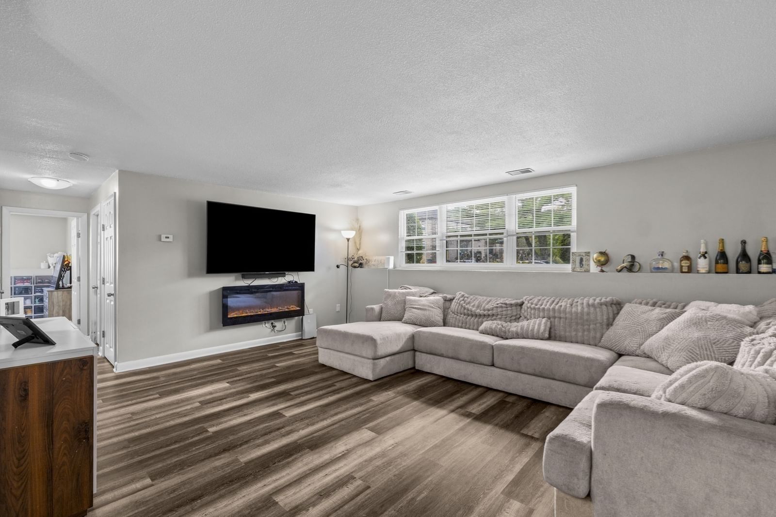 103 Oak Ln #4 Brockton — Photo 4 of 23