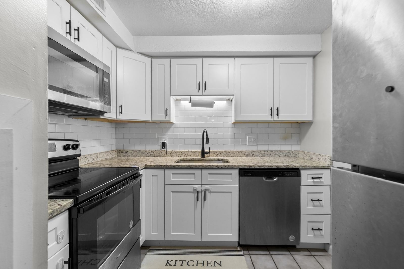 103 Oak Ln #4 Brockton — Photo 8 of 23