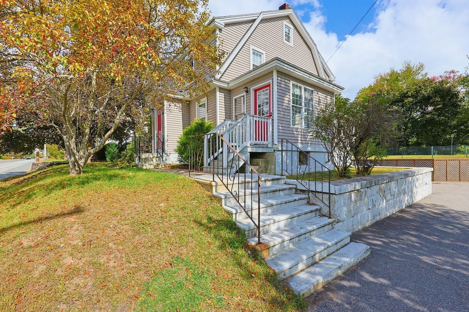 2806 Providence Rd Northbridge — Photo 3 of 42
