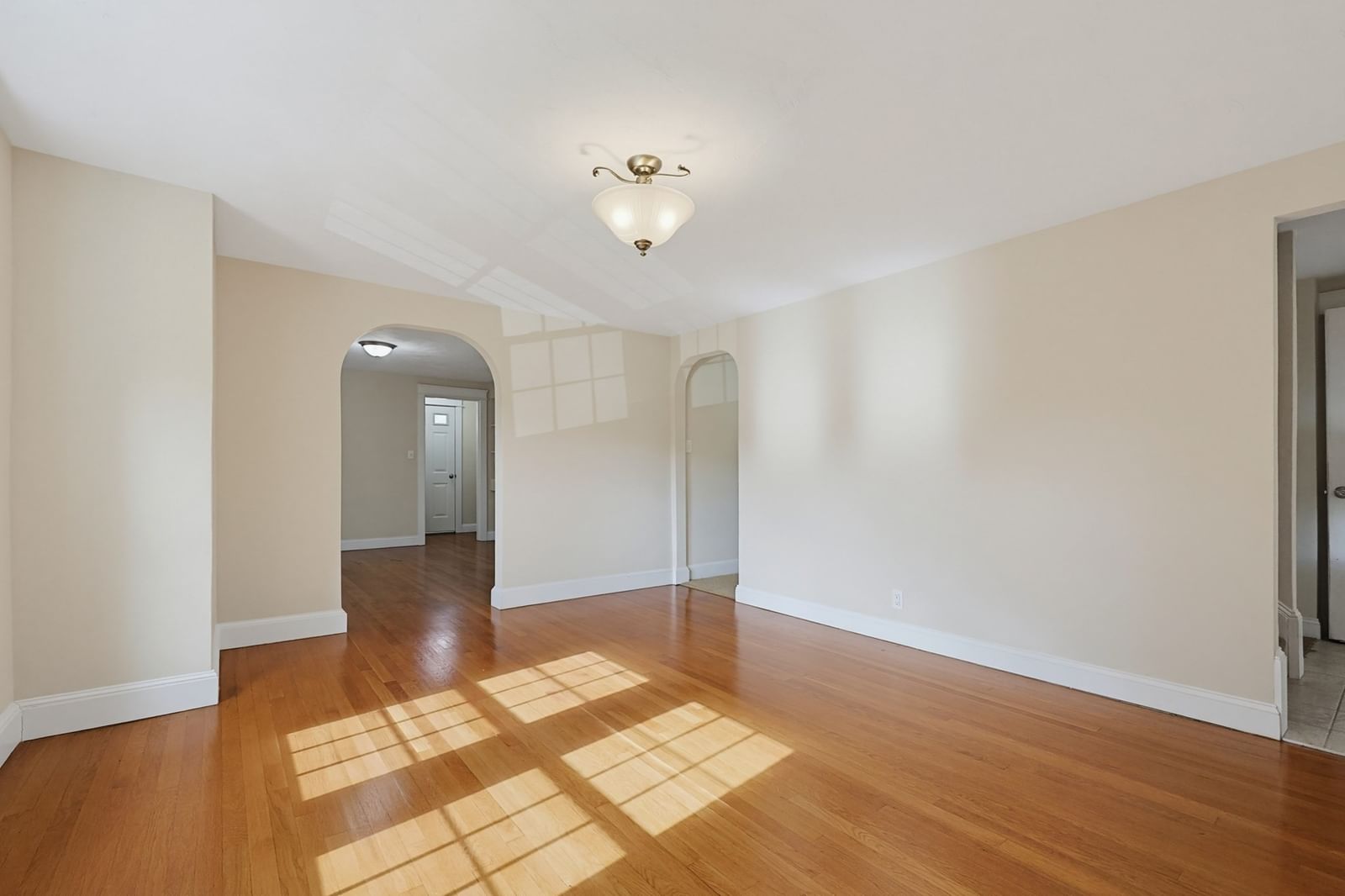2806 Providence Rd Northbridge — Photo 5 of 42