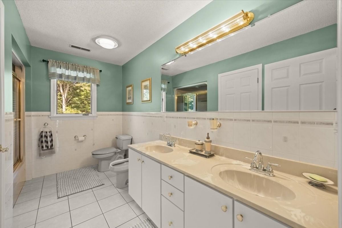 84 Jane Howland Dr Seekonk — Photo 26 of 42