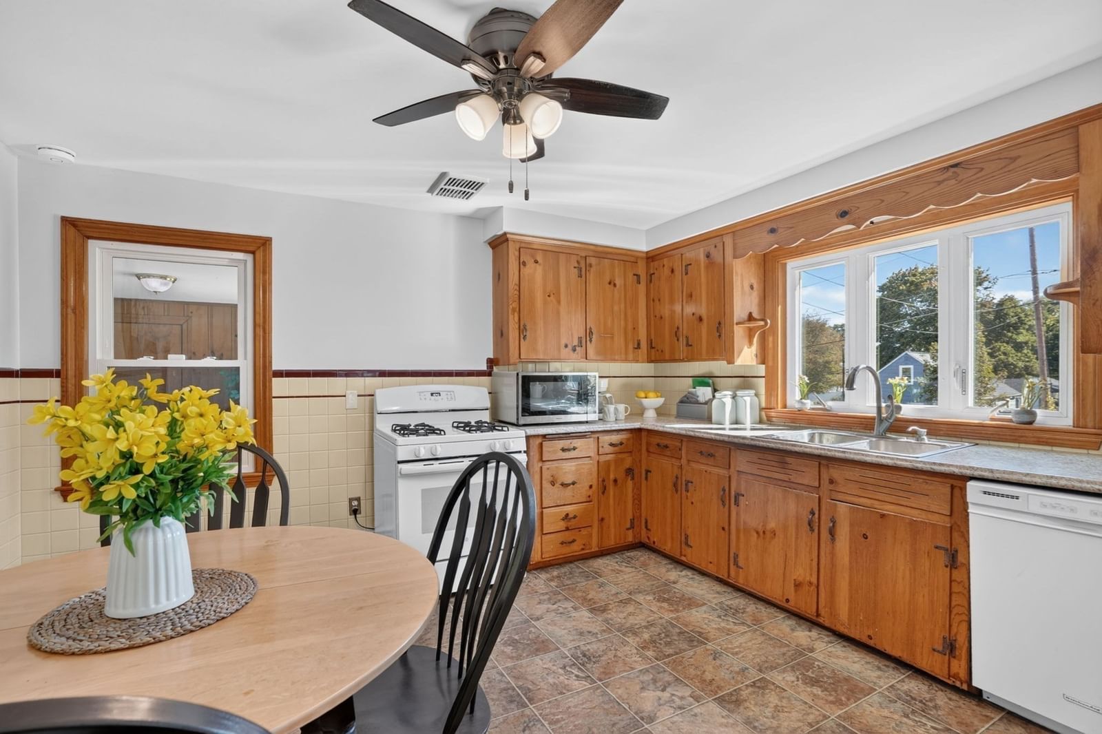36 Mckenney Cir Andover — Photo 16 of 36