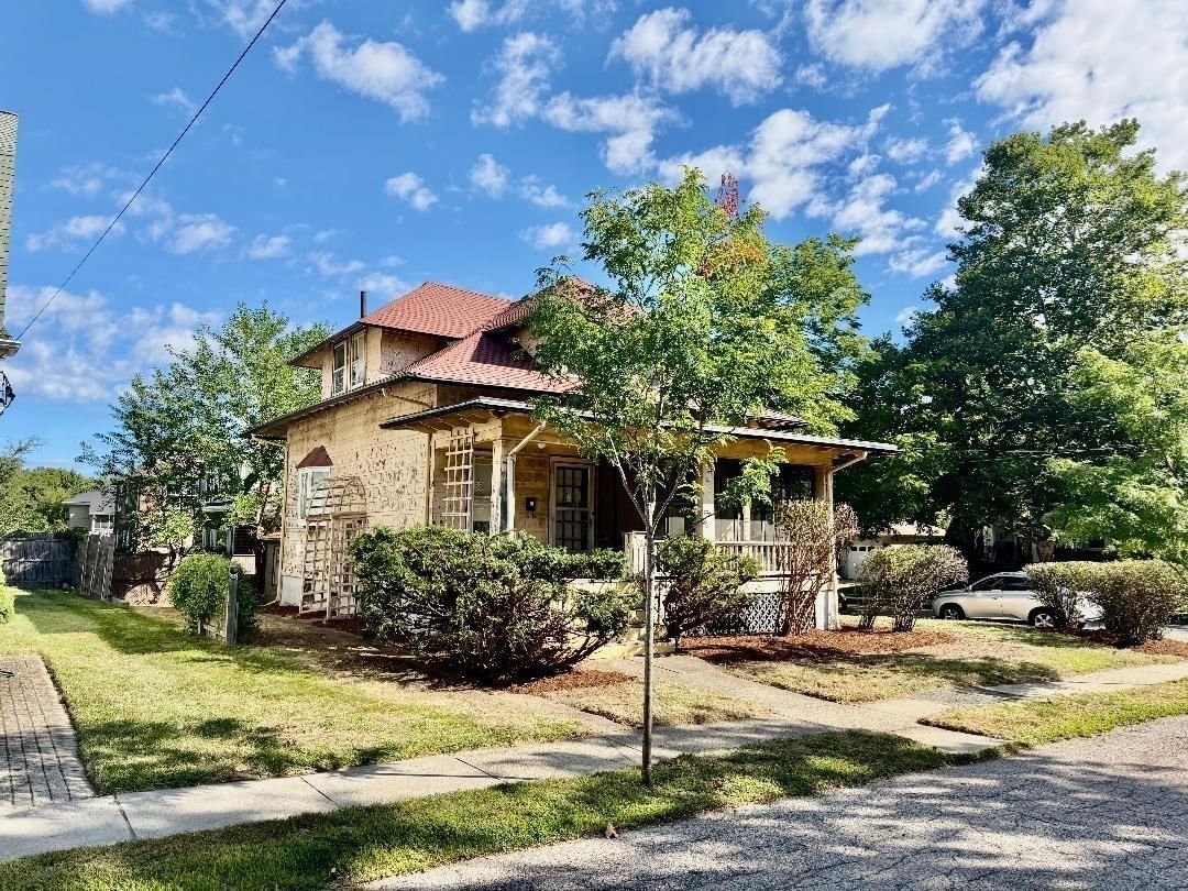 38 Raleigh Rd Belmont — Photo 2 of 11