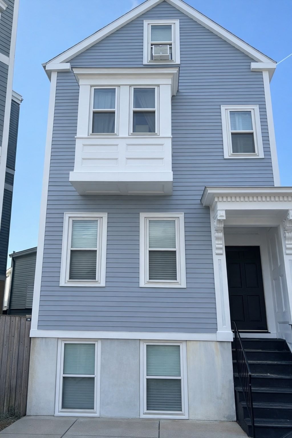 139 W 6th St #2, Boston