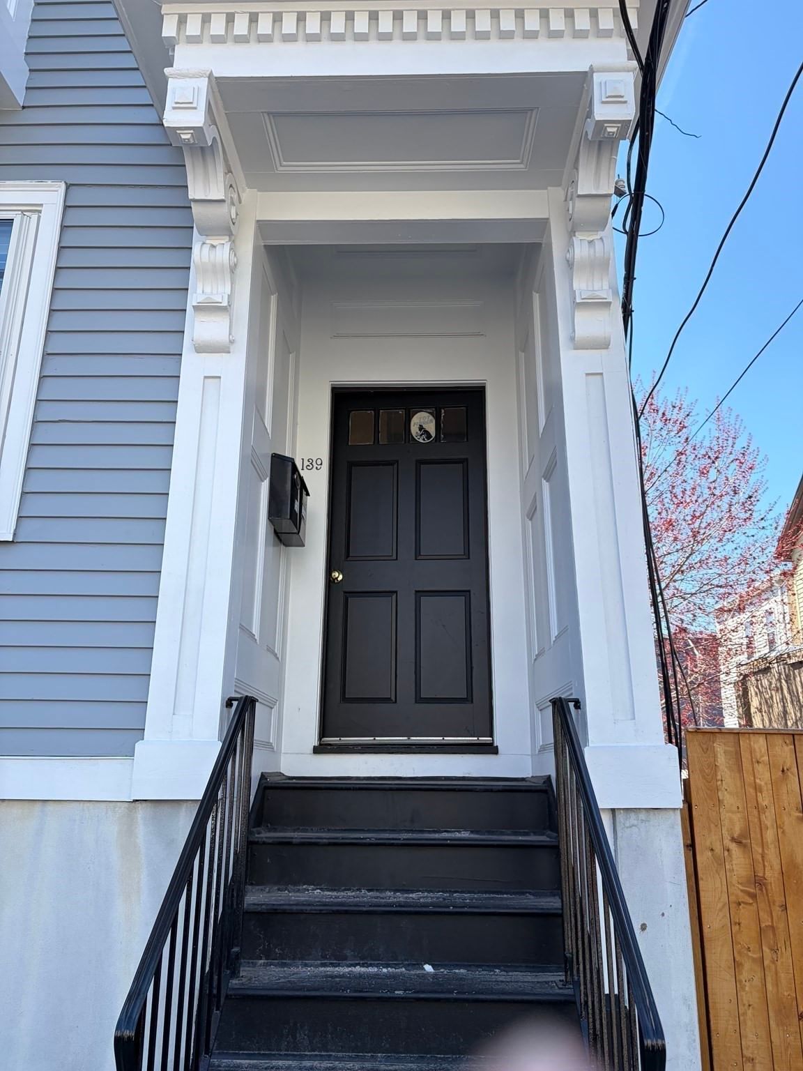 139 W 6th St #2 Boston — Photo 2 of 33