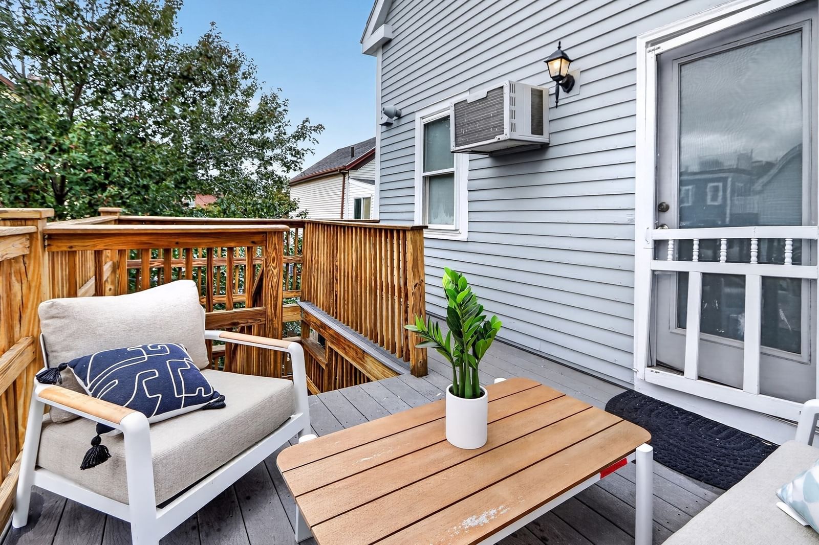 139 W 6th St #2 Boston — Photo 27 of 33