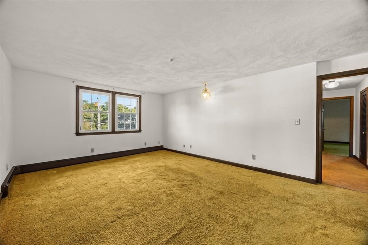 35 Bullard St Walpole — Photo 16 of 36