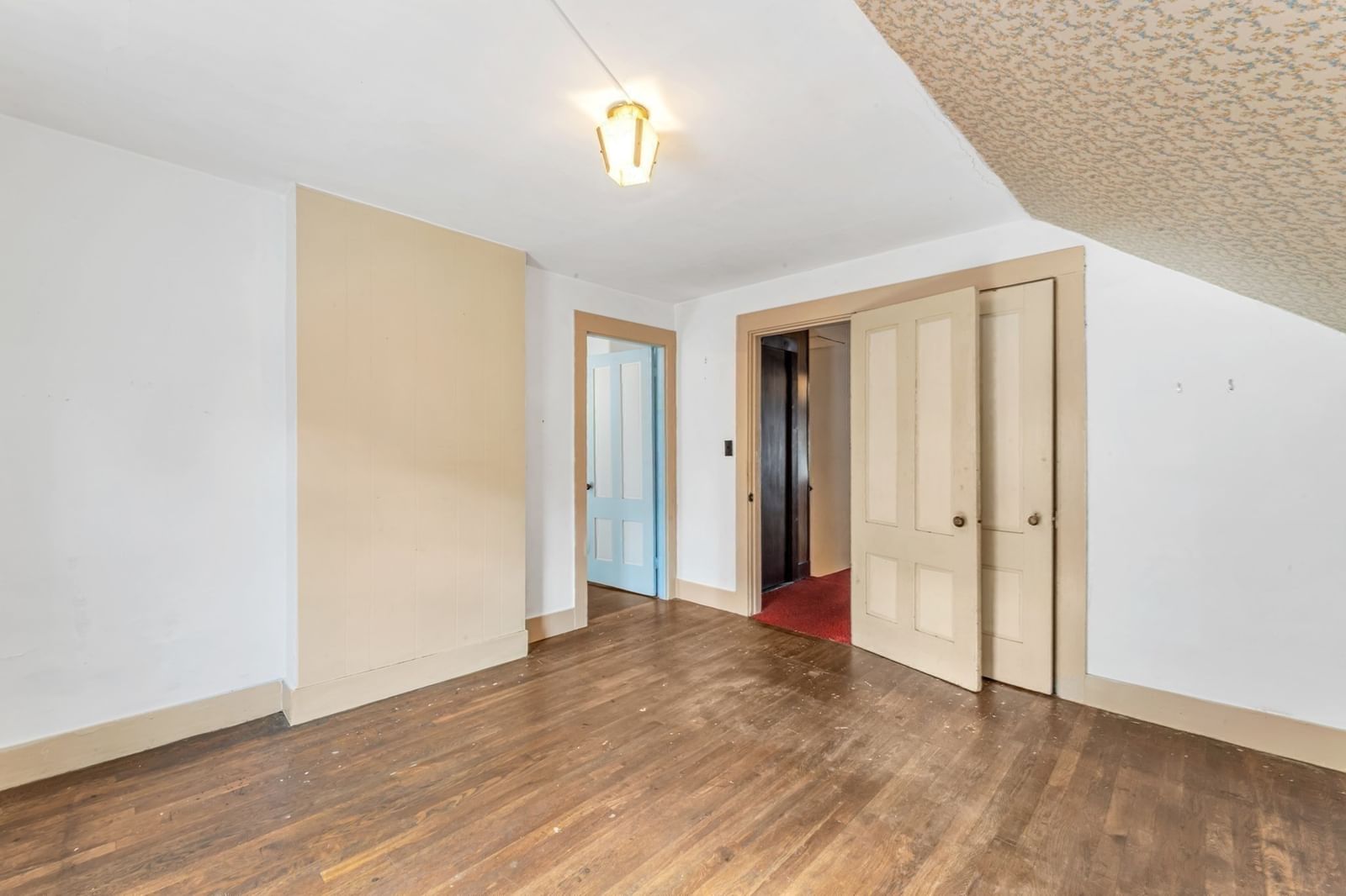 22 Barry St Boston — Photo 16 of 38