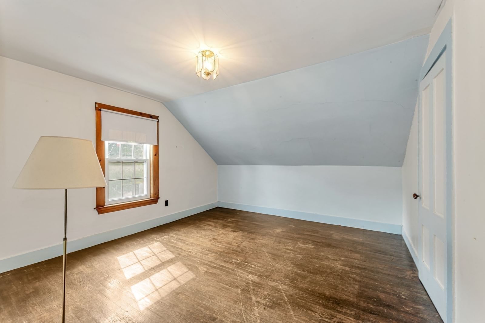 22 Barry St Boston — Photo 17 of 38