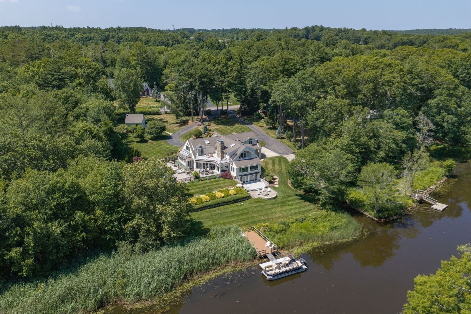 112 River Rd Hanover — Photo 4 of 41