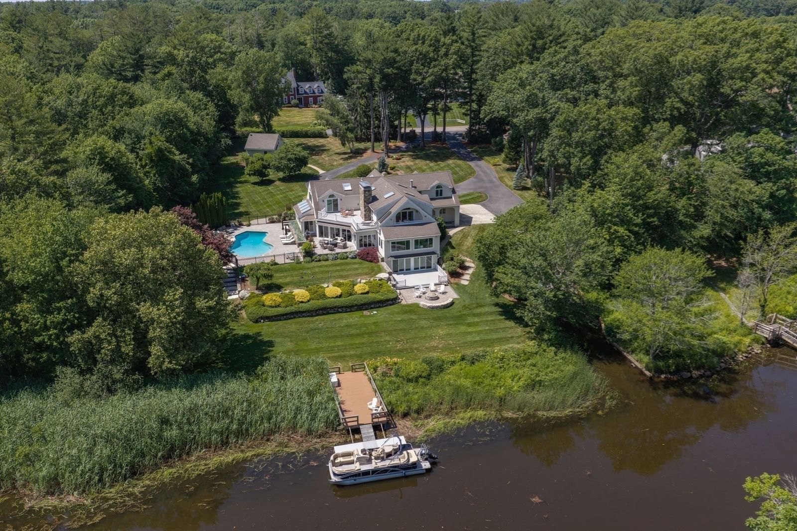 112 River Rd Hanover — Photo 5 of 41