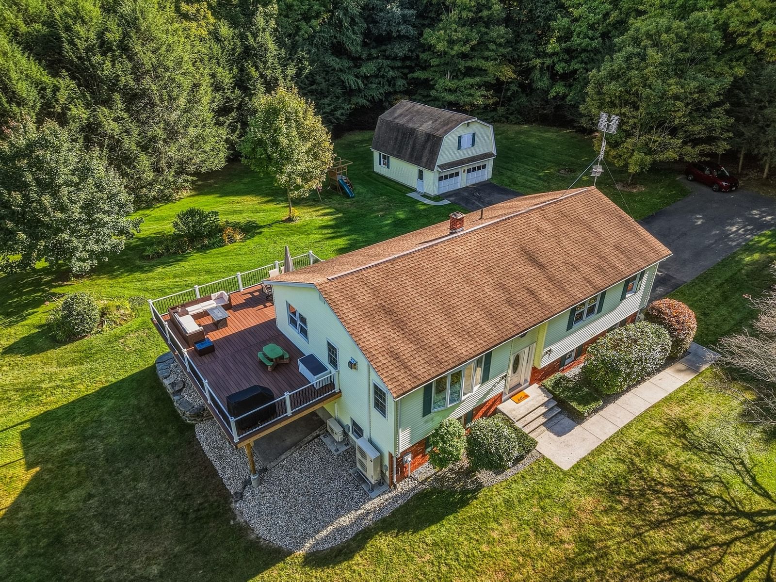 10 Nowak Avenue Ludlow — Photo 15 of 42