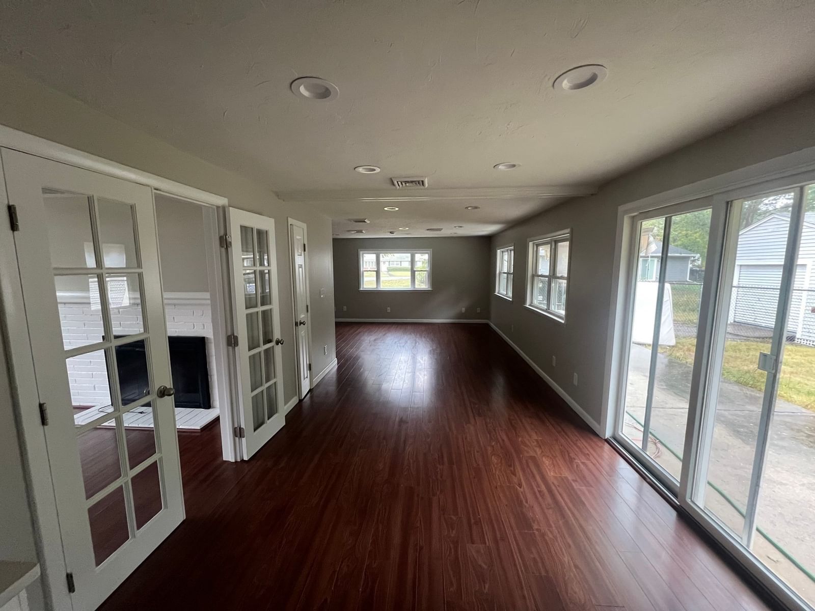 47 Mercedes Rd Brockton — Photo 4 of 20