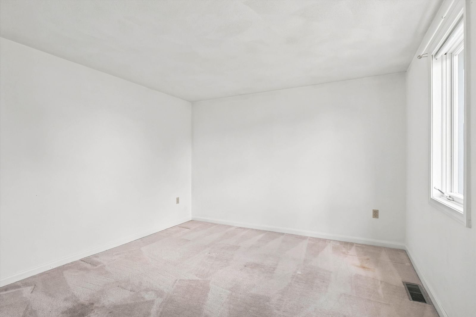 2604 Lewis O Gray Dr #2604 Saugus — Photo 8 of 8