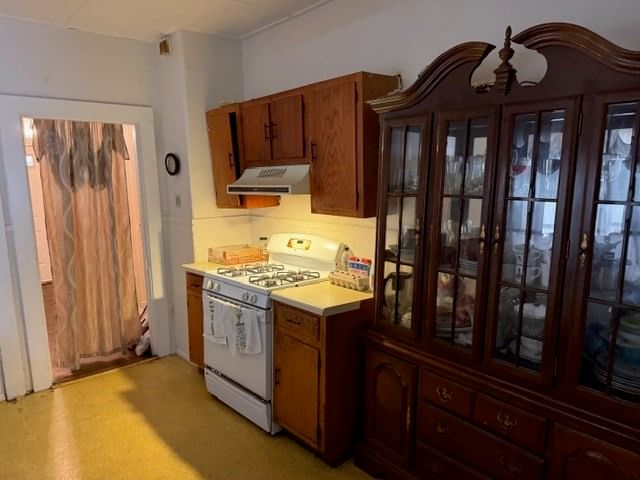 347 Western Ave Lynn — Photo 4 of 11