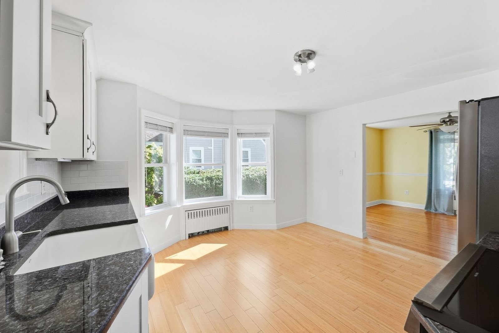 17 Smith St. Uxbridge — Photo 8 of 42