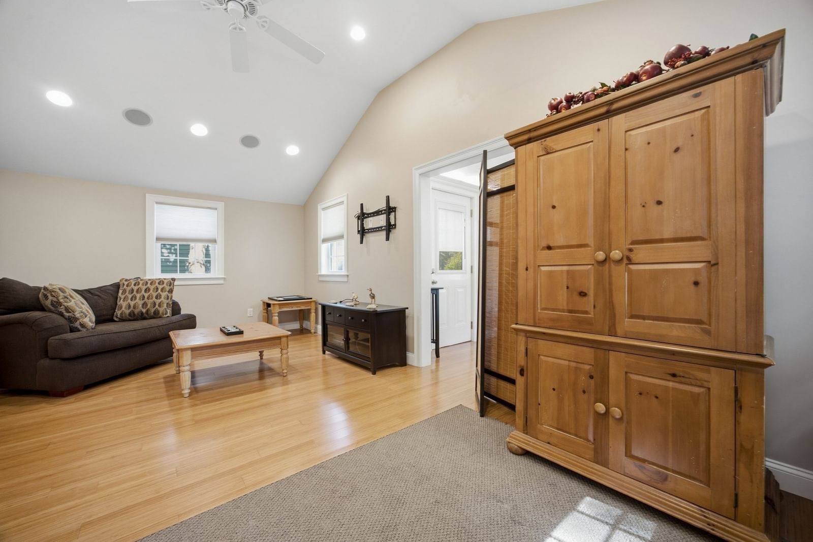 16 Fourth Ave. Lakeville — Photo 16 of 31