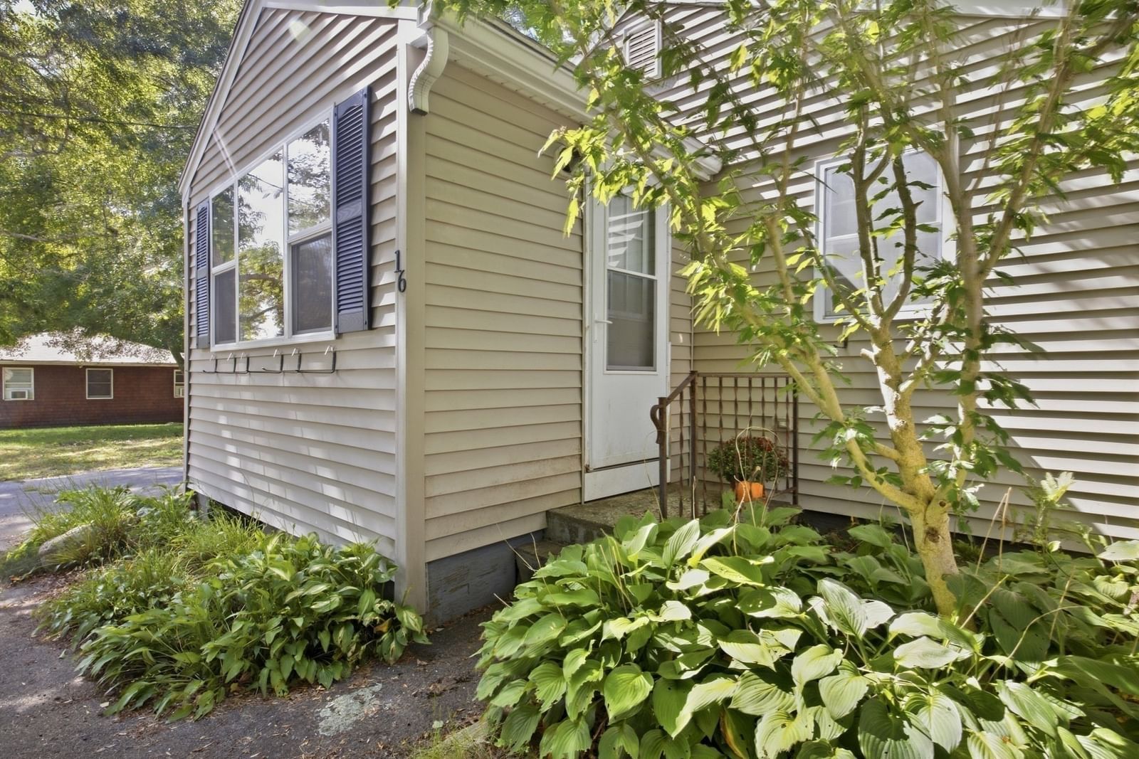 16 Fourth Ave. Lakeville — Photo 3 of 31
