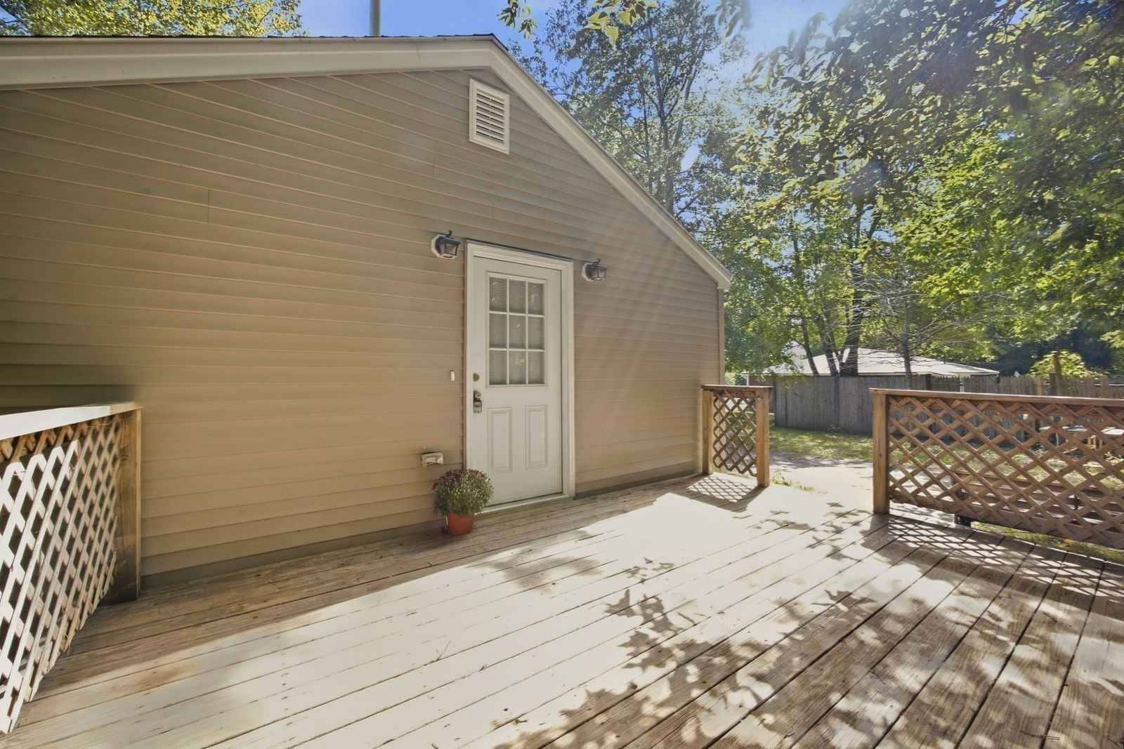 16 Fourth Ave. Lakeville — Photo 8 of 31