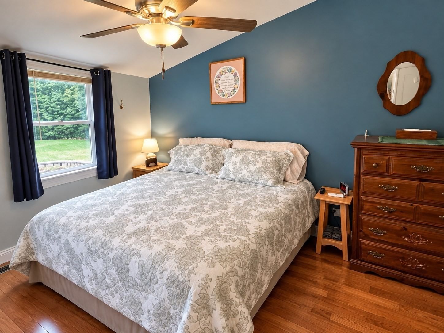 29 Ellen Haverhill — Photo 13 of 32