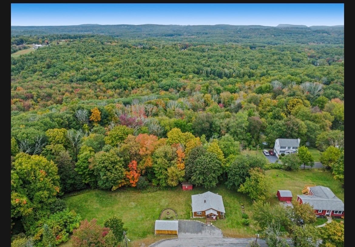 29 Ellen Haverhill — Photo 24 of 32