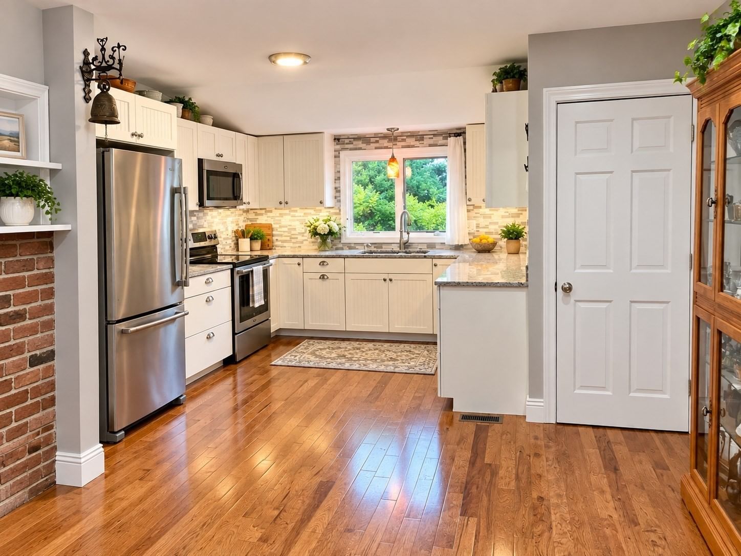 29 Ellen Haverhill — Photo 9 of 32