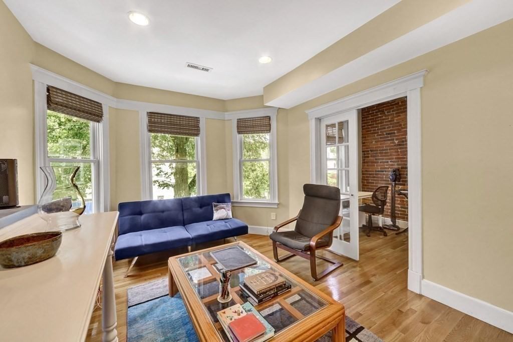 292 Western Ave #1 Cambridge — Photo 3 of 19