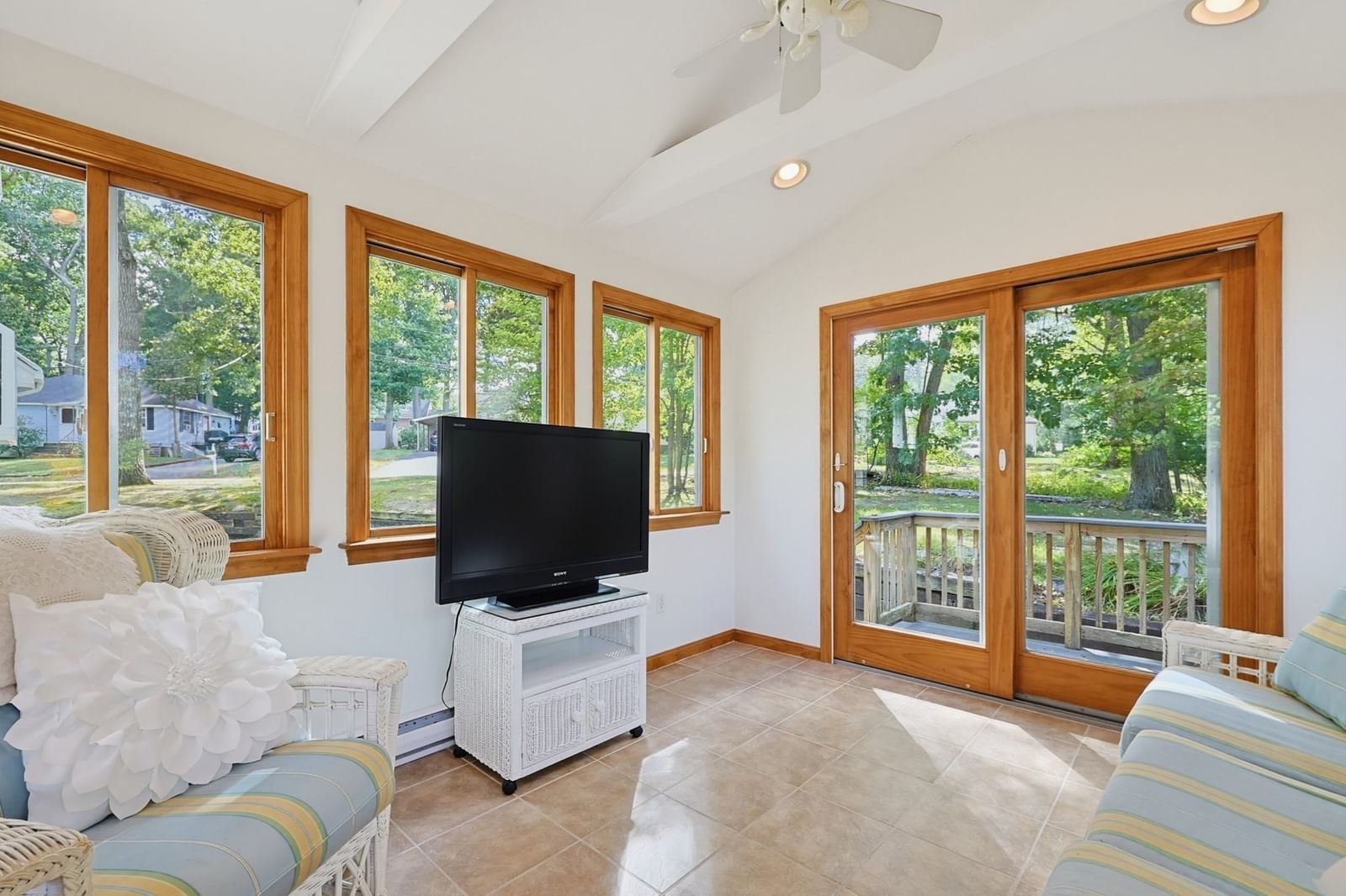 21 Burt St Attleboro — Photo 18 of 42