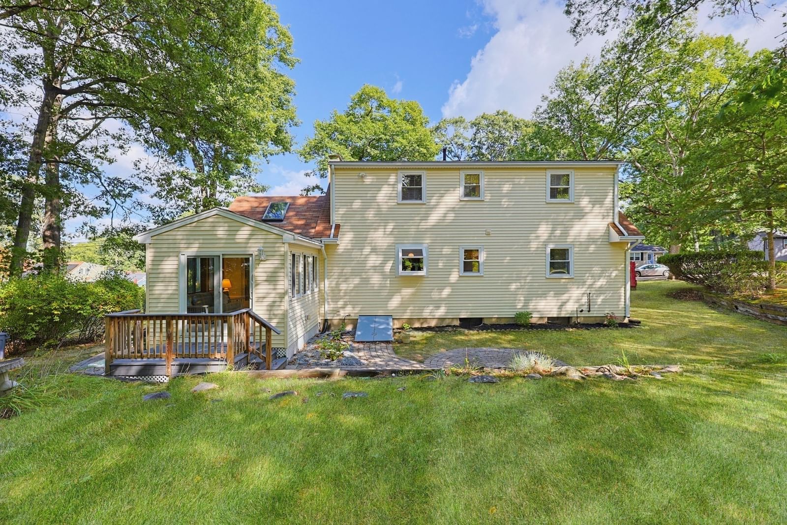 21 Burt St Attleboro — Photo 39 of 42