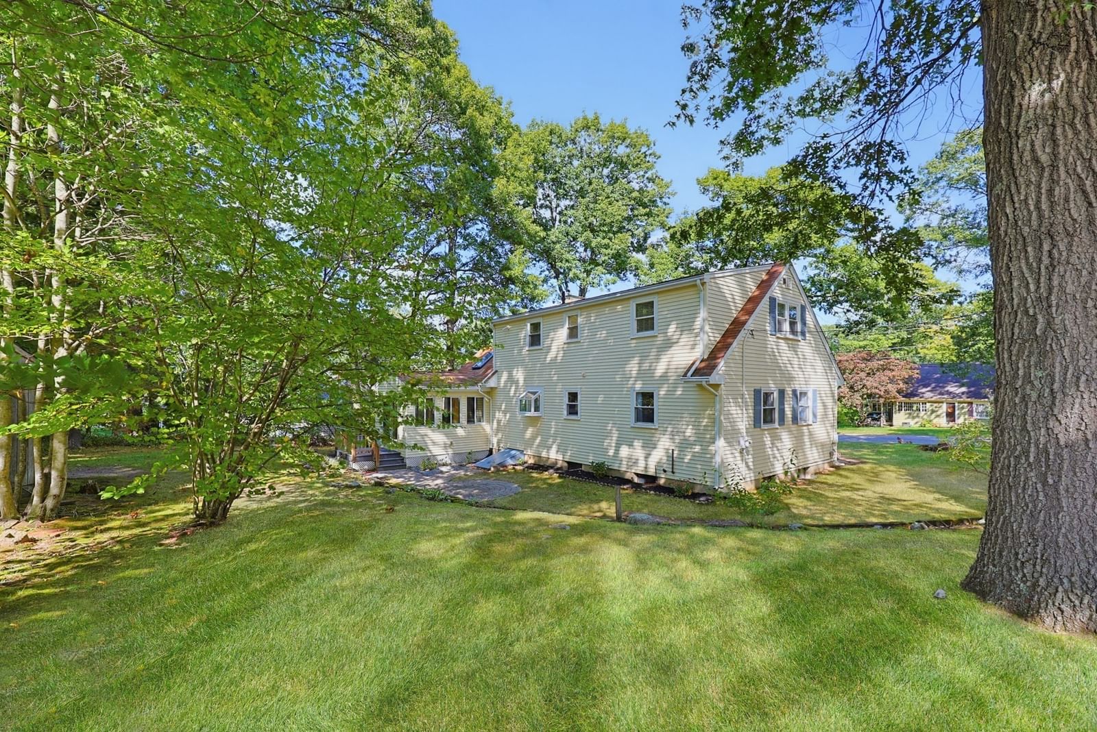 21 Burt St Attleboro — Photo 40 of 42