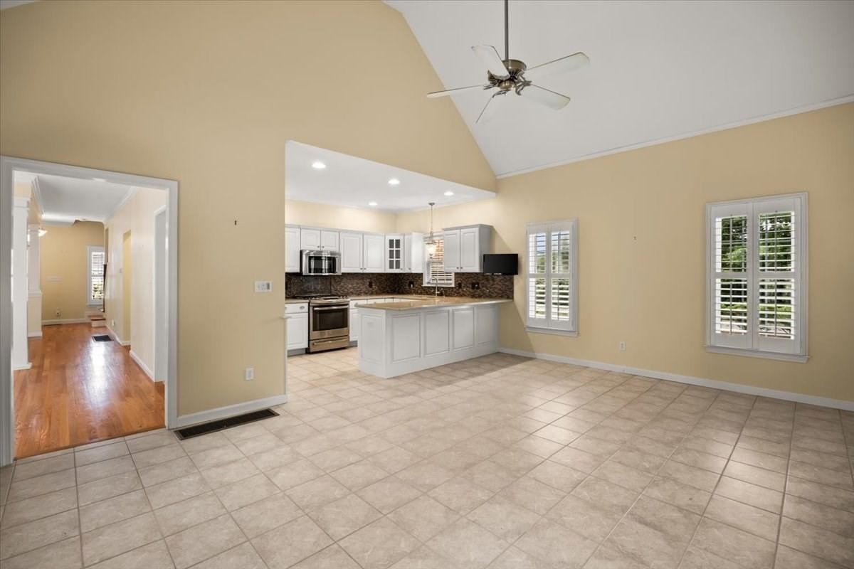 2 Sunflower Drive #2 Raynham — Photo 11 of 40