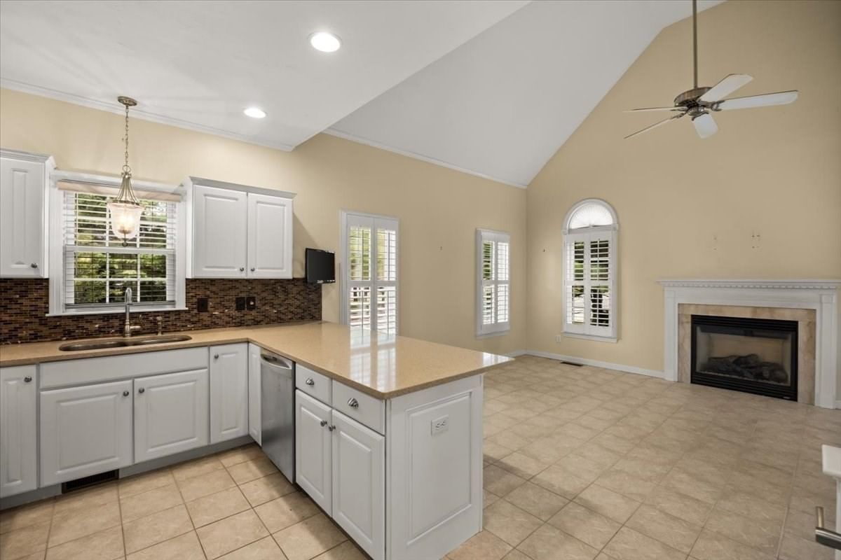 2 Sunflower Drive #2 Raynham — Photo 16 of 40