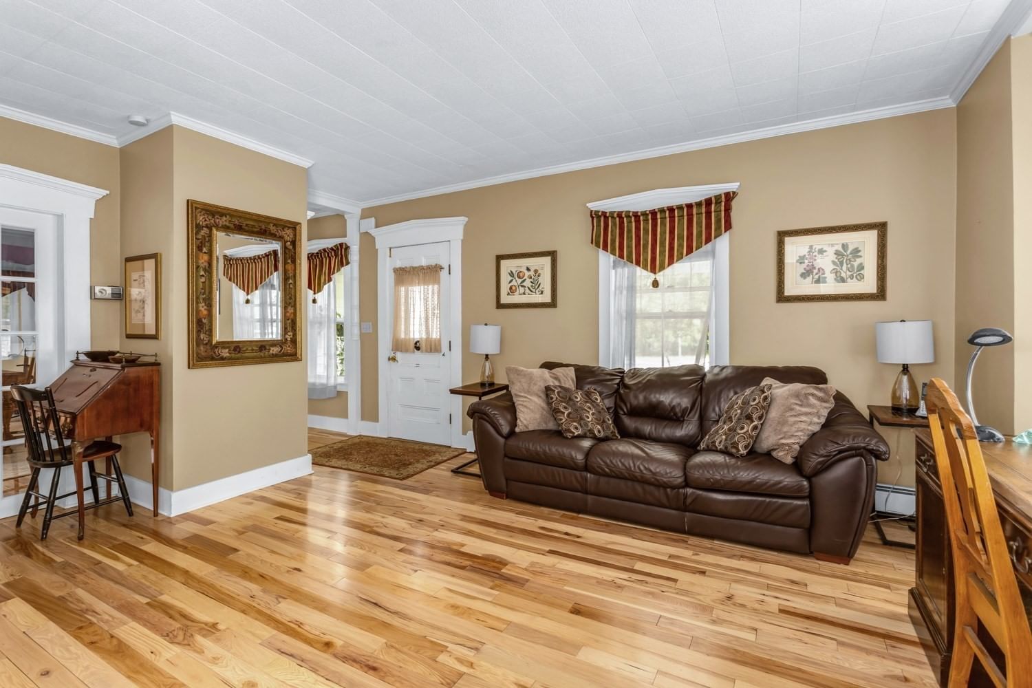 1322 Pond St Franklin — Photo 6 of 41