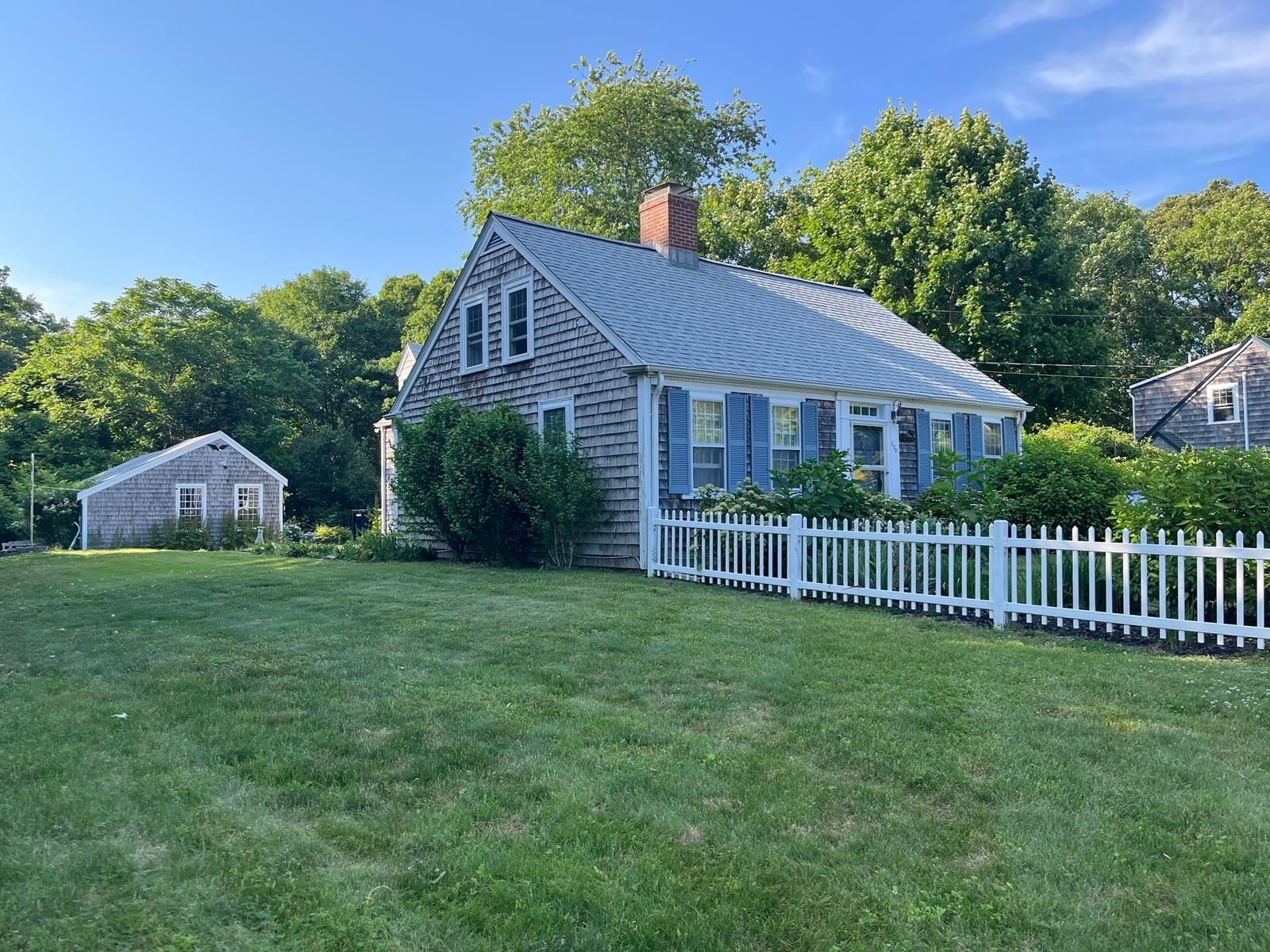 170 Lakeview Ave Falmouth — Photo 2 of 38