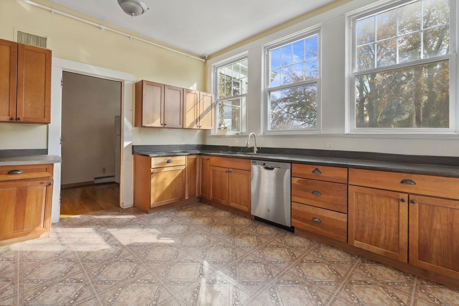 5 Claremont St Worcester — Photo 9 of 38