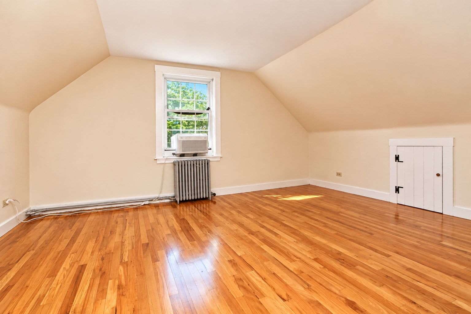 3 Waltham Wayland — Photo 11 of 13