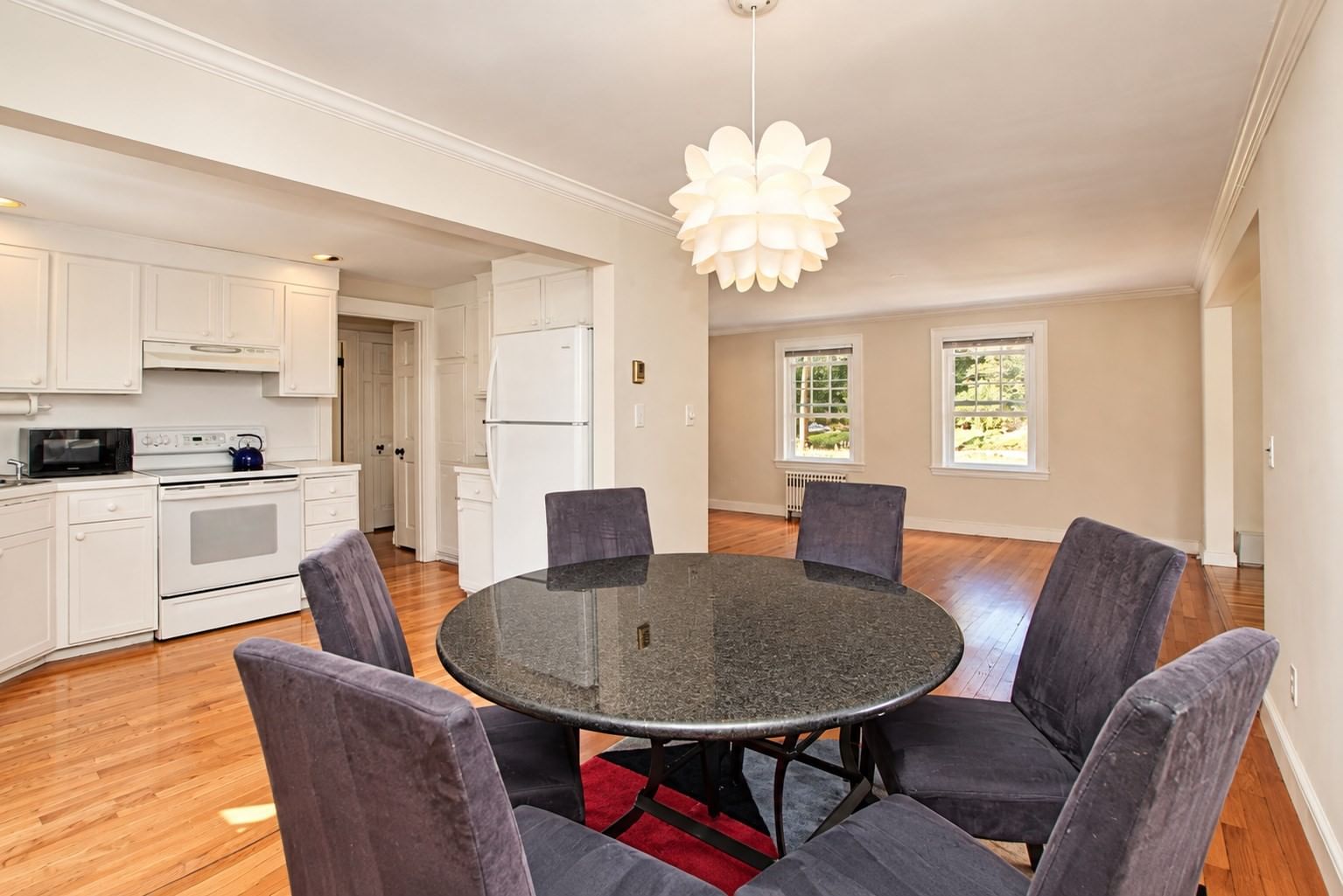 3 Waltham Wayland — Photo 5 of 13