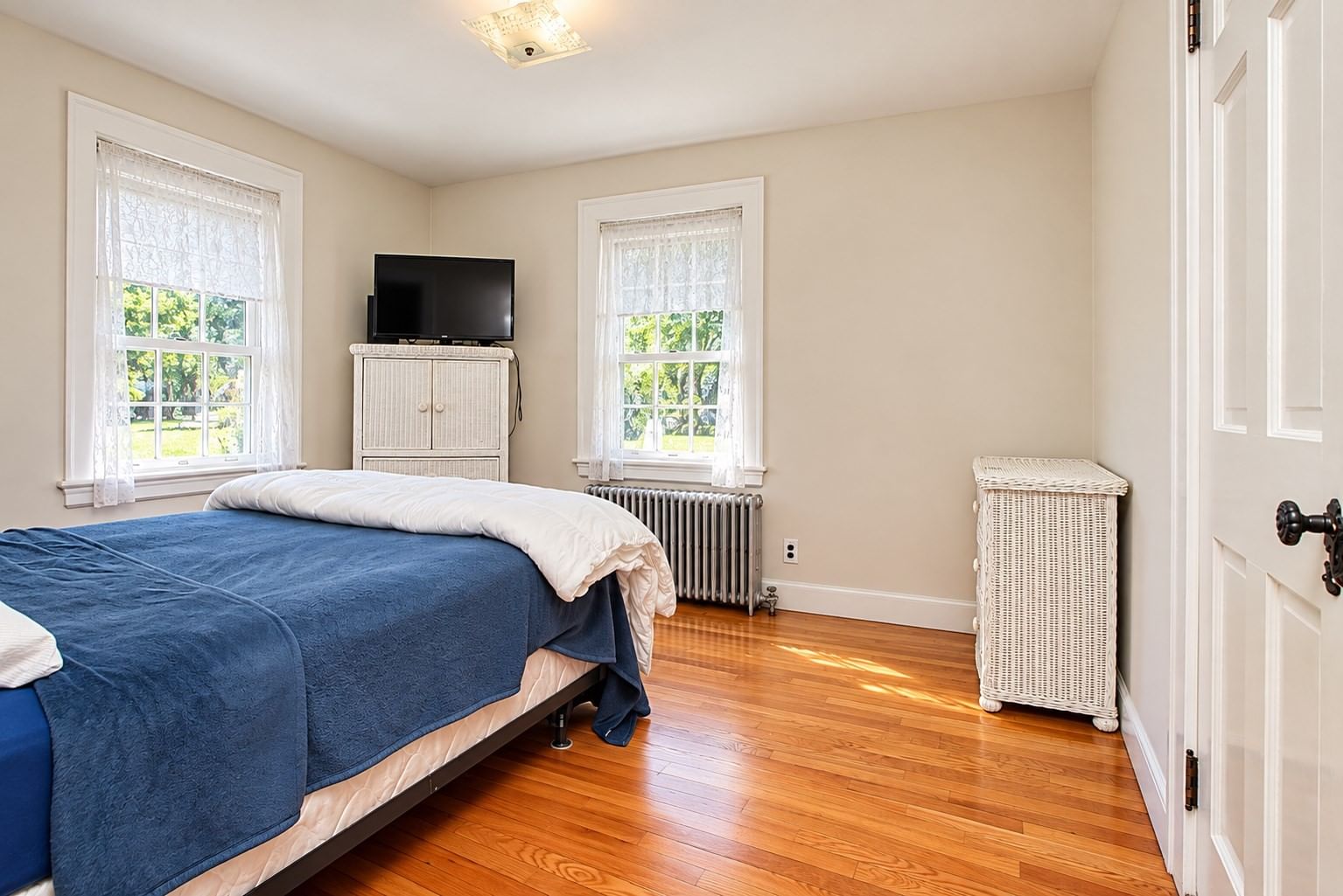 3 Waltham Wayland — Photo 8 of 13