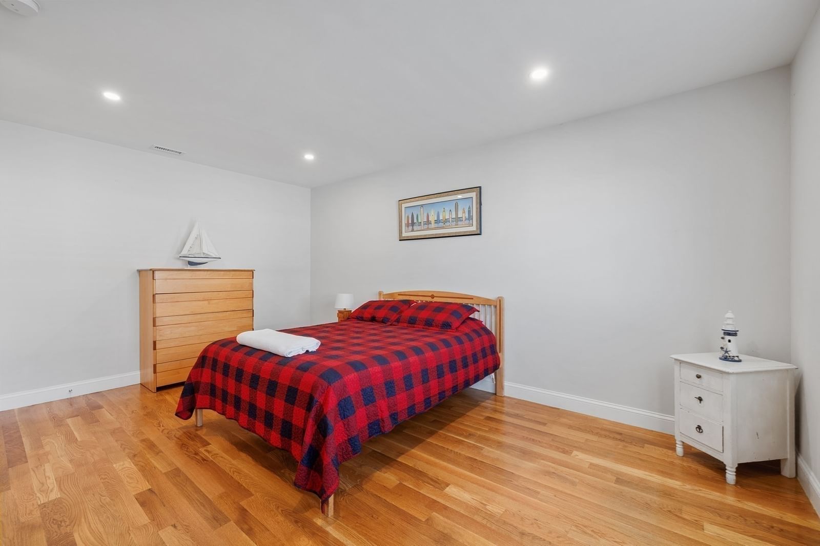 1260 Sea Street Quincy — Photo 26 of 32