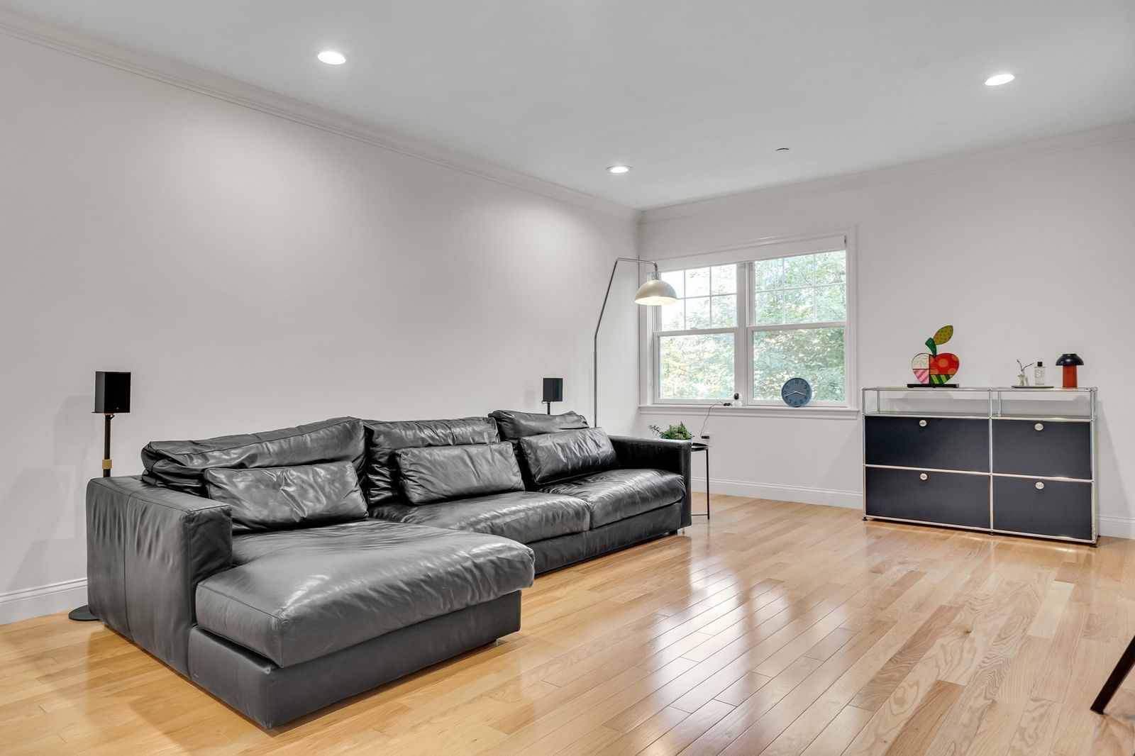 2 Manor Terrace #216 Lexington — Photo 4 of 32