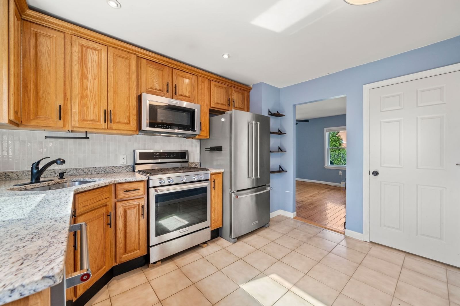 130 Clapp St #130 Stoughton — Photo 3 of 29