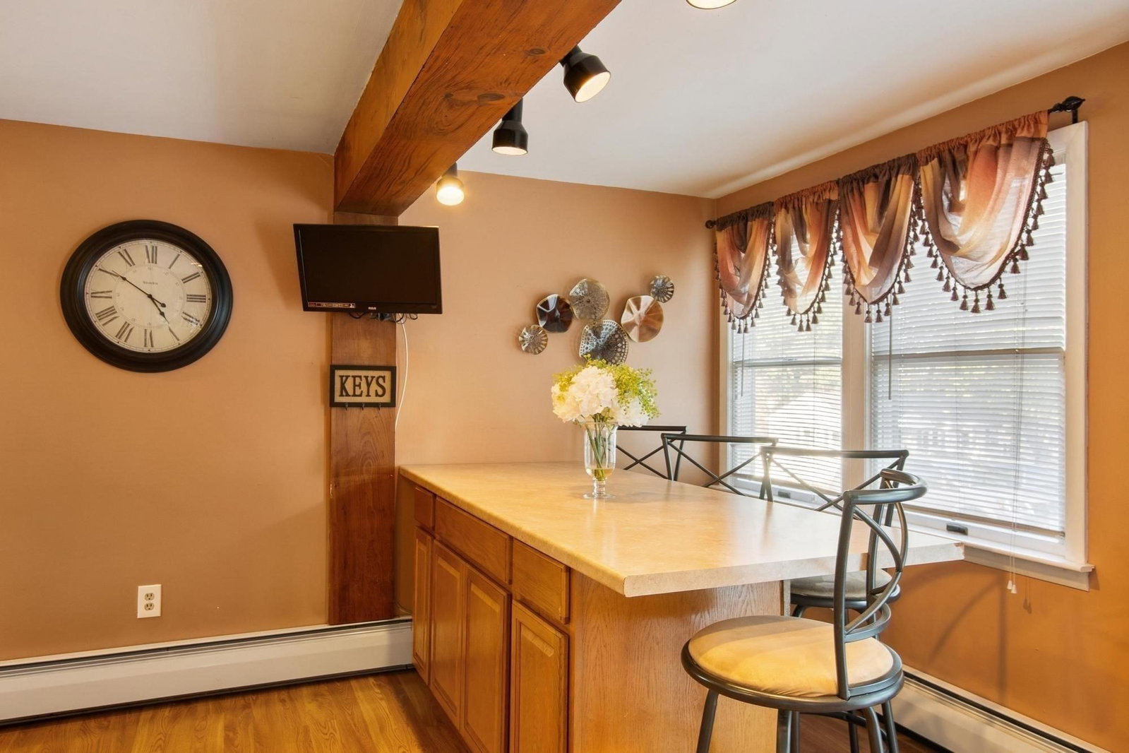 41 Smith St Fitchburg — Photo 11 of 40