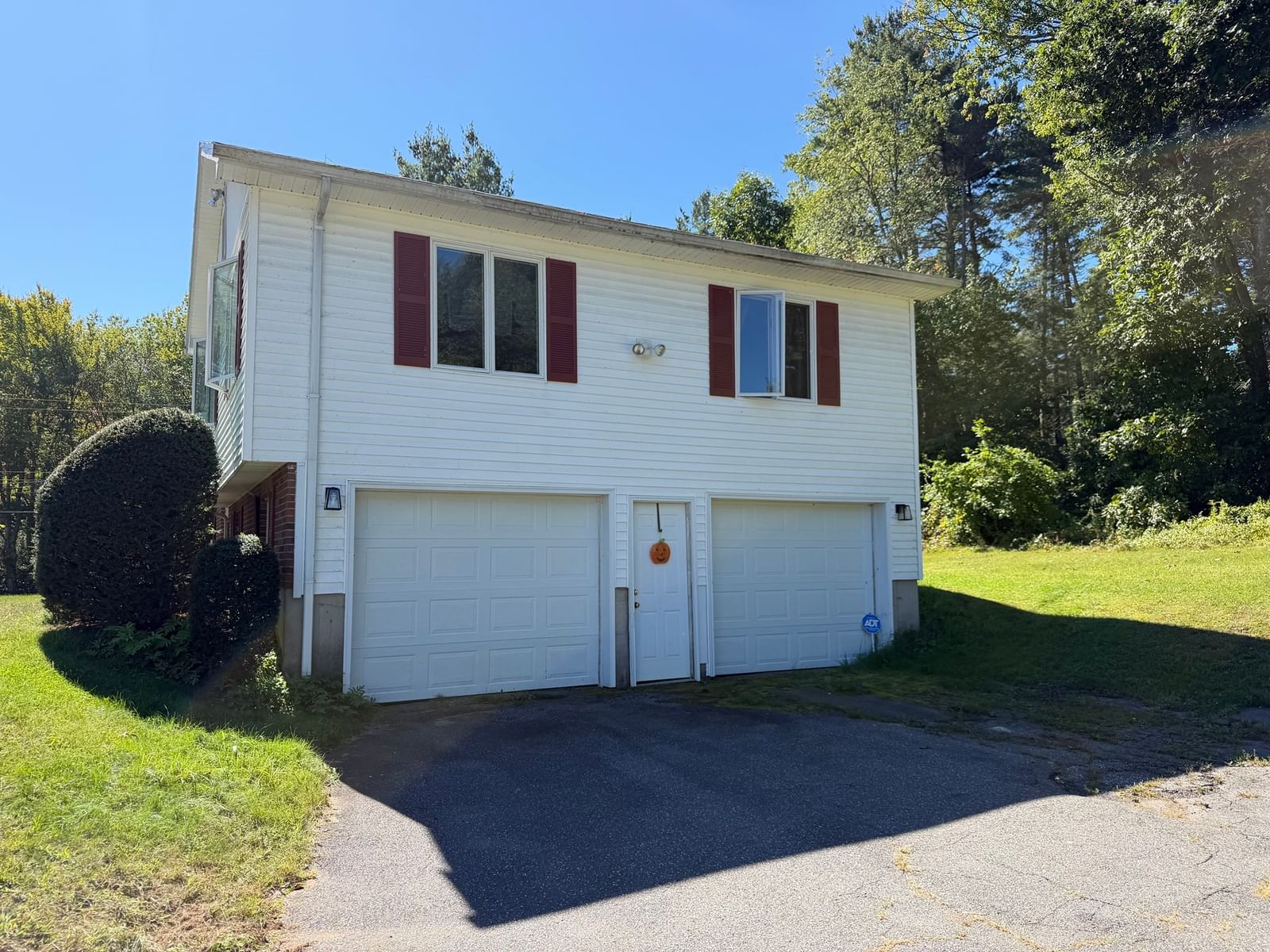 1 Webster Rd Ware — Photo 3 of 5