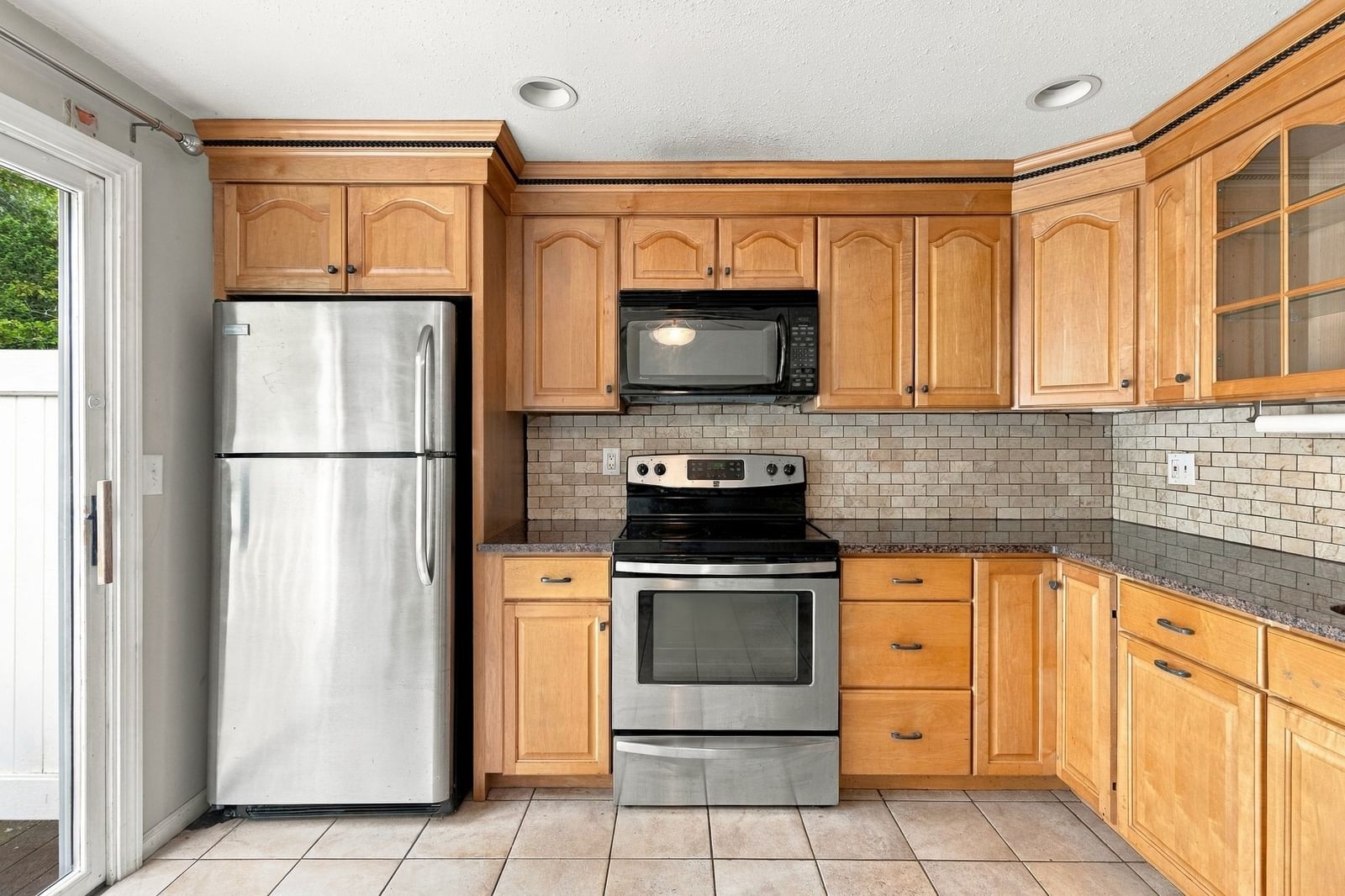 835 Mount Hope St #22 North Attleboro — Photo 11 of 27
