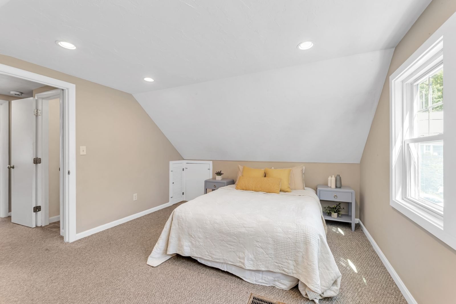 85 Potomac #1 Boston — Photo 16 of 28