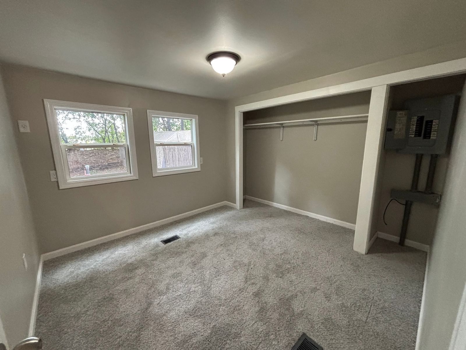 1346 Newport Ave #B17 Attleboro — Photo 16 of 27