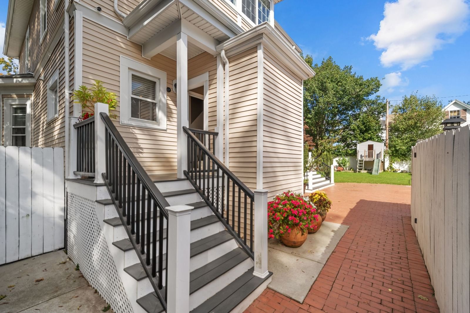 12 Parker Street New Bedford — Photo 6 of 34